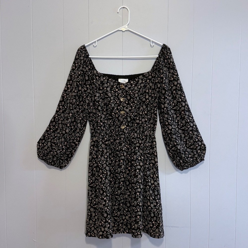 Francesca’s Everly Black Floral Long Sleeve Dress Size Medium NWT